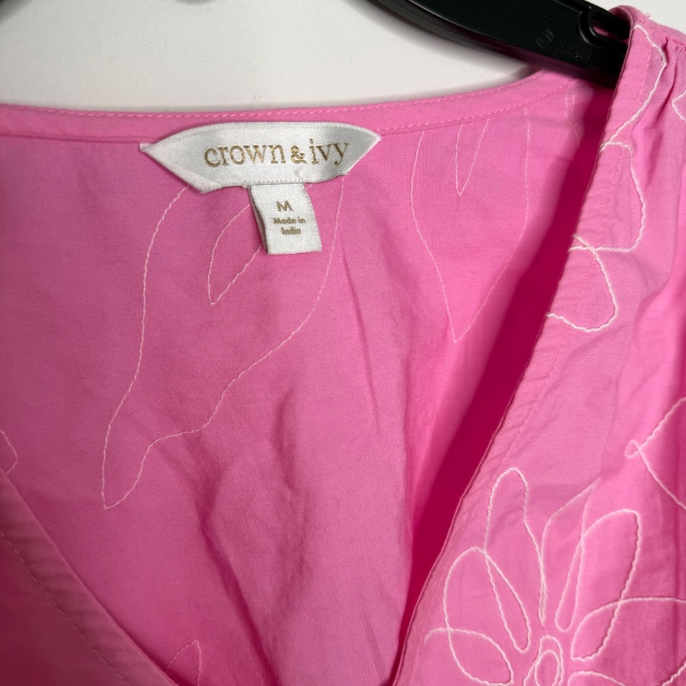 Crown & Ivy Pink Floral Embroidered Flutter Sleeve Smocked Midi Dress Womens M - Picture 7 of 8